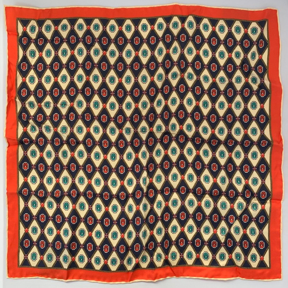 Gucci Geometric Jewel Print Pocket Square in Ivory NEW W TAGS - Picture 2 of 7